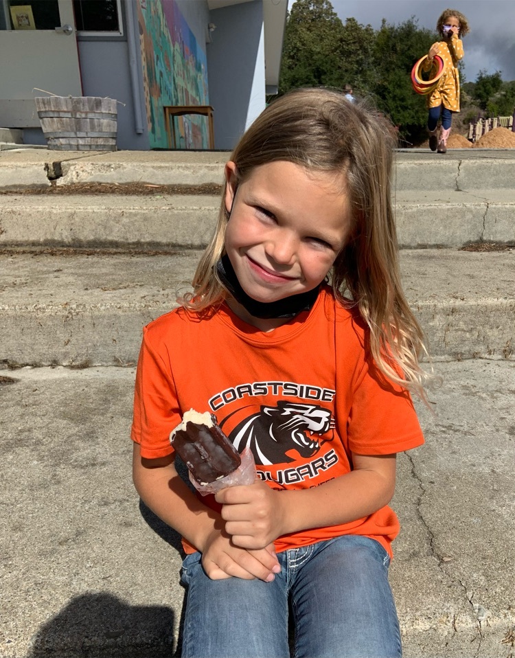  Student with ice cream